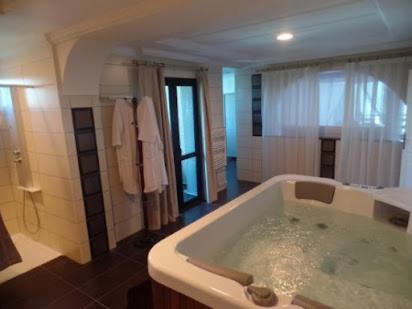 Hotel Raya Tichy מראה חיצוני תמונה