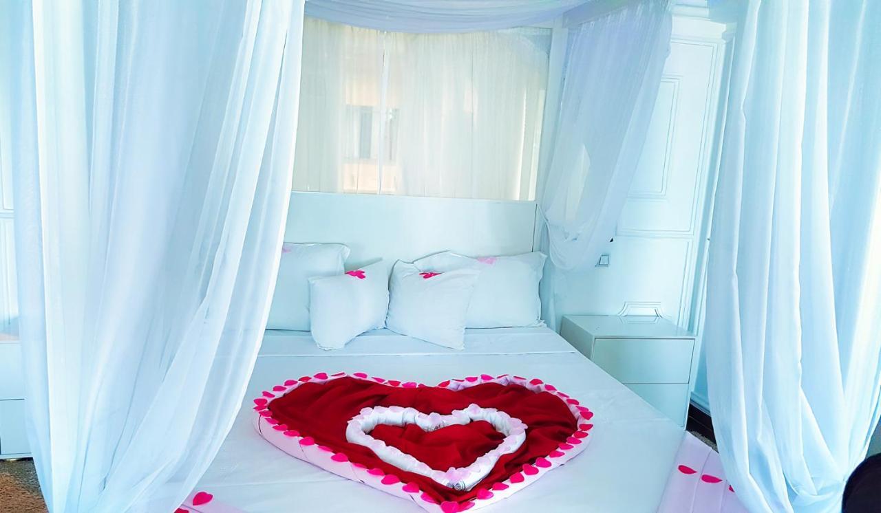 Hotel Raya Tichy מראה חיצוני תמונה